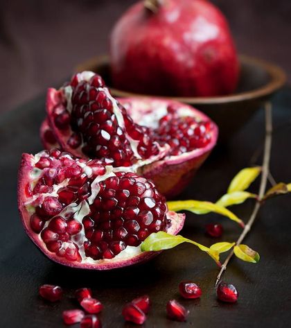 Sirenevyi Pomegranate Live Plant - Exotic Fruit-Bearing Plant, Hardy Pomegranate Tree, Tropical Garden